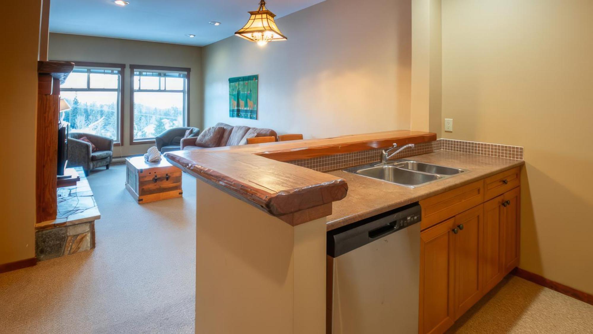 Snow Creek Lodge By Fernie Lodging Co Kültér fotó