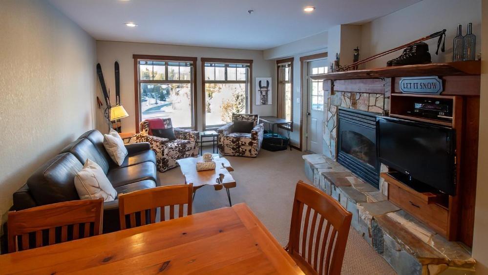 Snow Creek Lodge By Fernie Lodging Co Kültér fotó