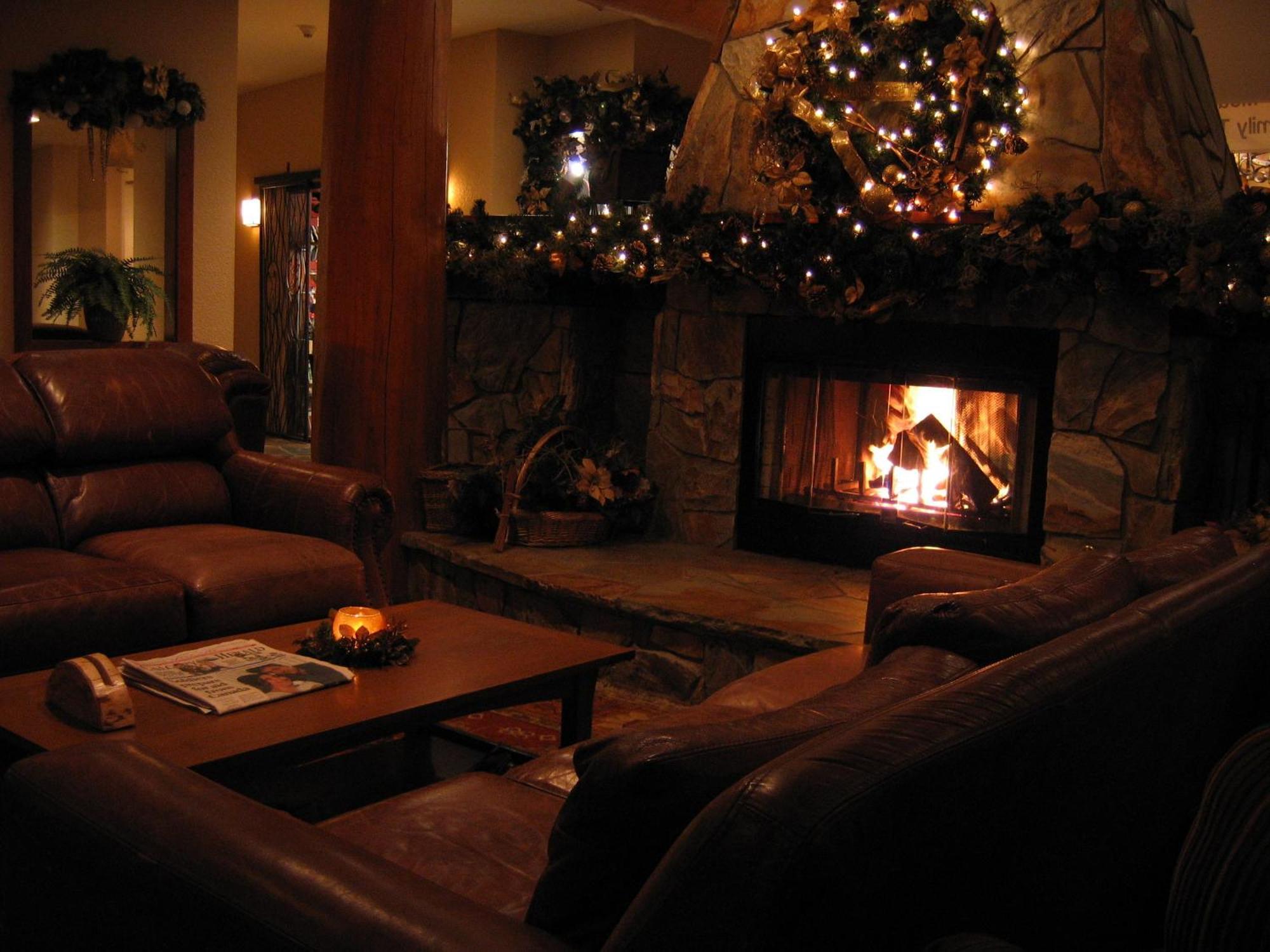 Snow Creek Lodge By Fernie Lodging Co Kültér fotó